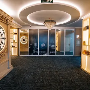 فندق The Clocktower, باكو